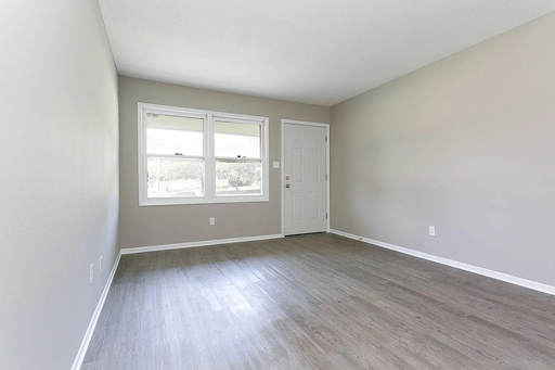 1 Bedroom 1 Bathroom Affordable Price – photo 1