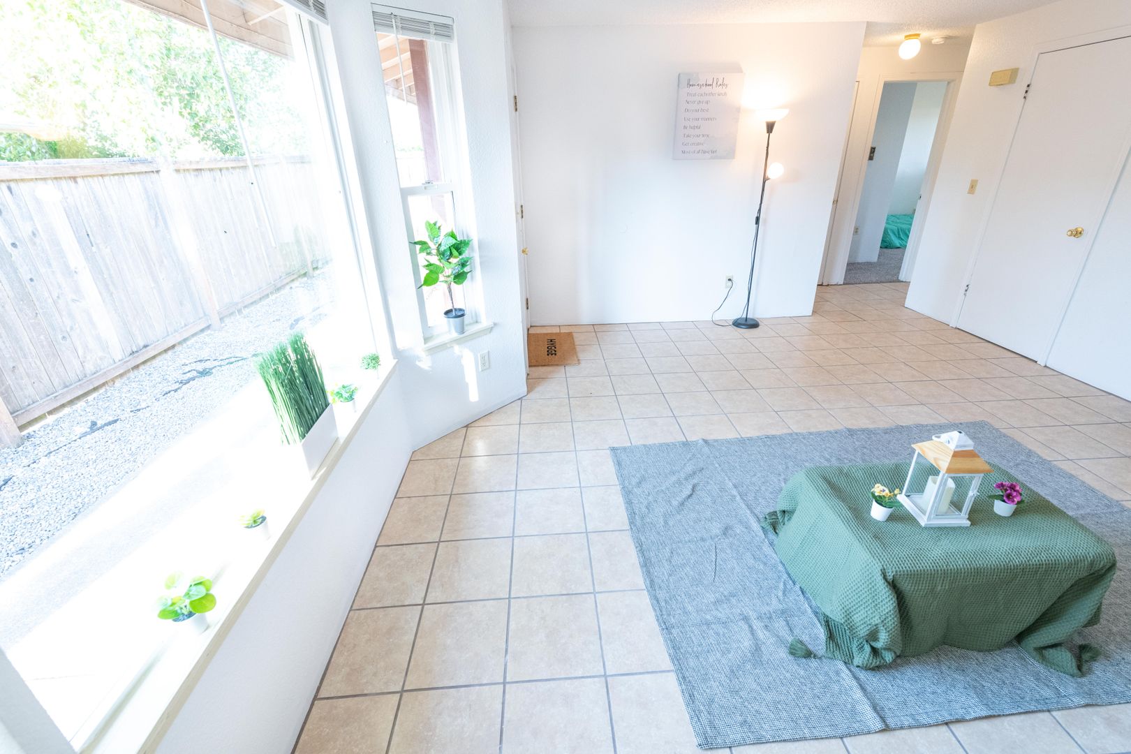 Tacoma Apartment: 6905 & 6909 S Madison St