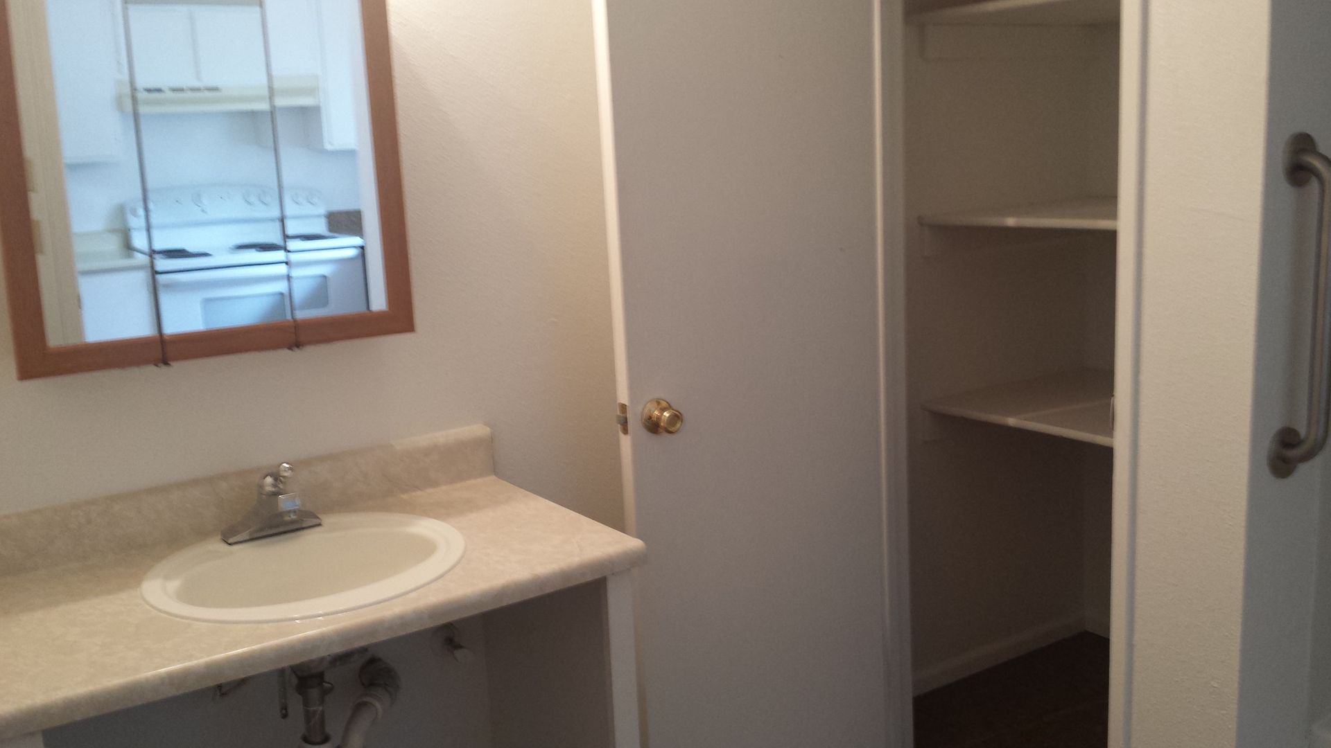 Auburn Apartment: 510 M Street SE