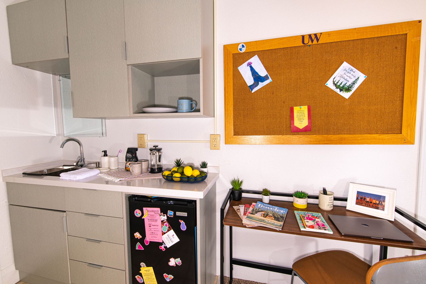 Tacoma Apartment: 2405 1/2 Pacific Ave