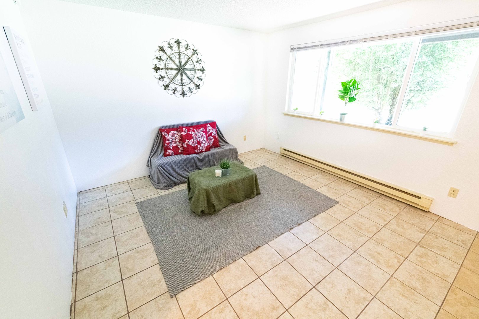 Tacoma Apartment: 5930 Sixth Ave