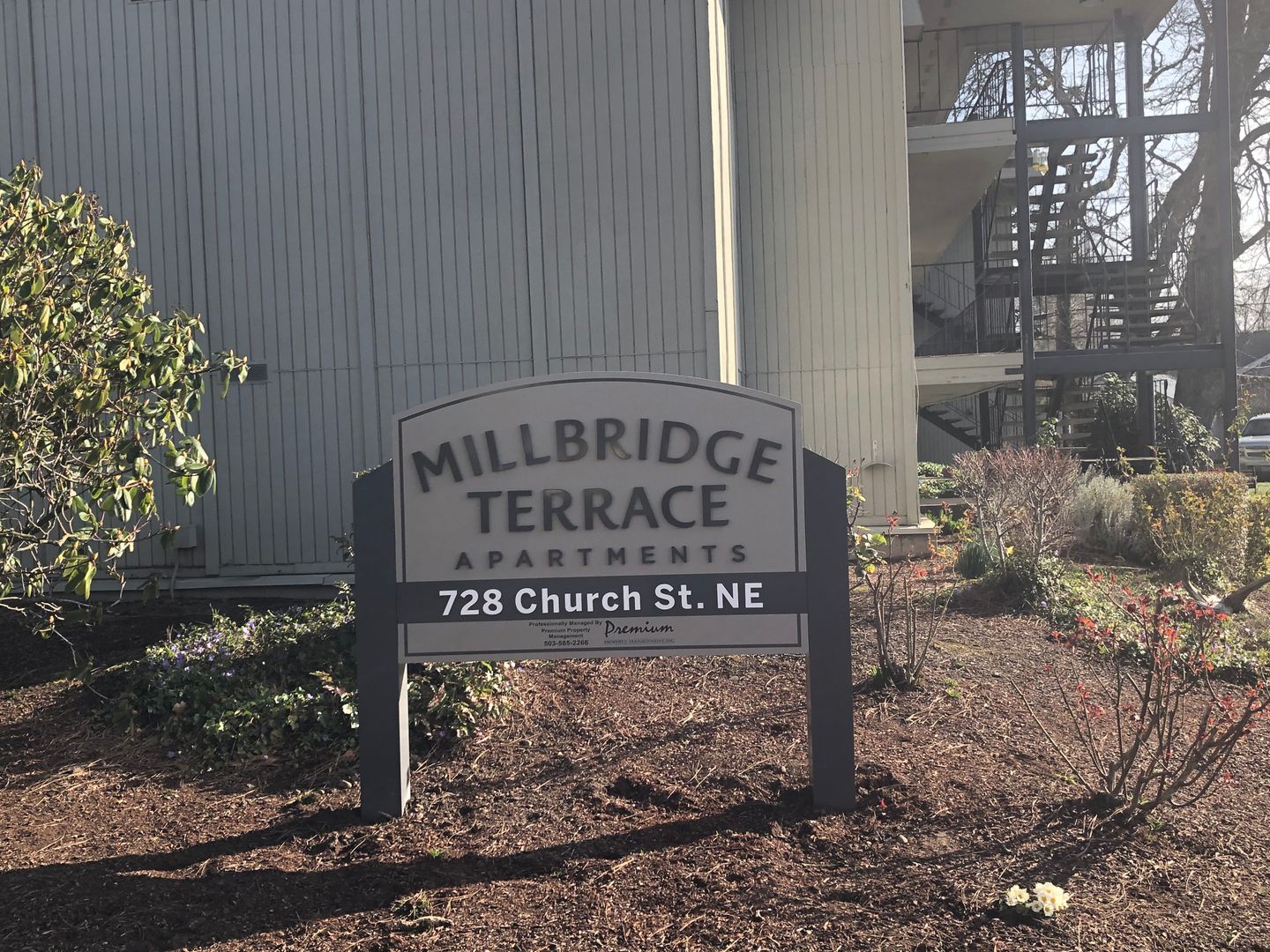 Salem Apartment: 728 Church Street NE #1