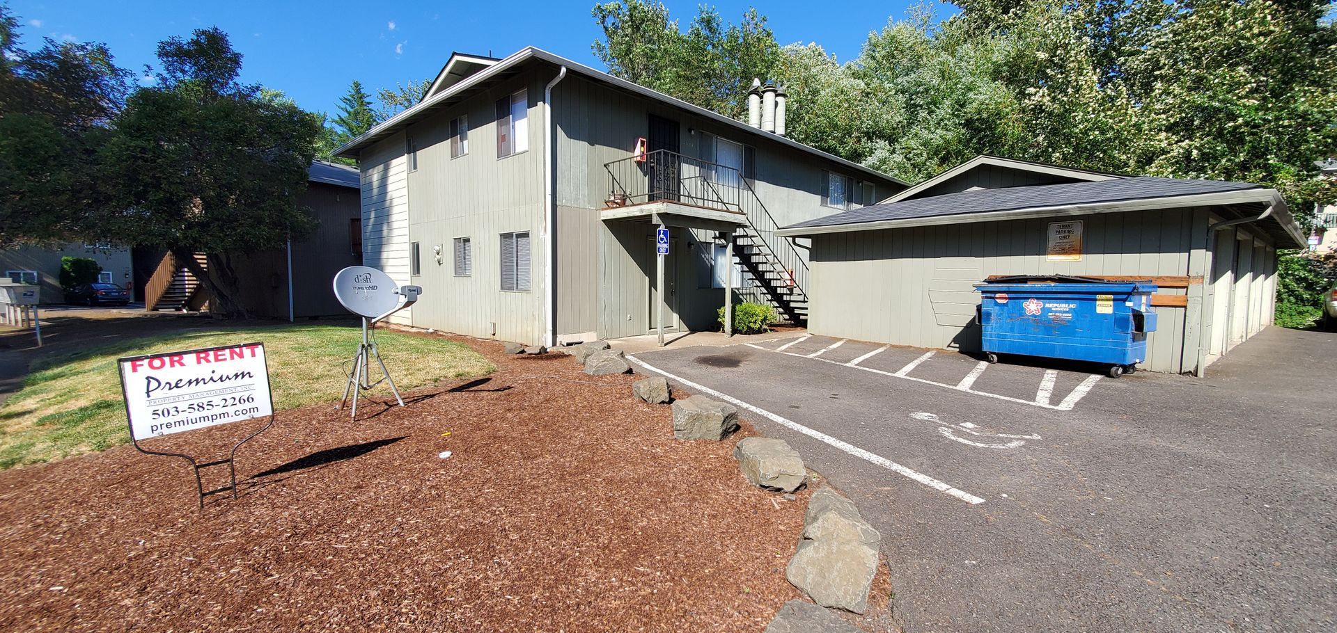 Salem Apartment: 3322 Willow Court SE