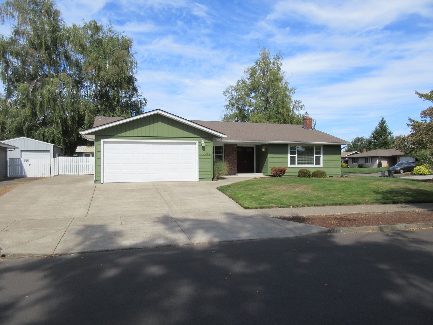 Keizer House: 2085 Manzanita St NE