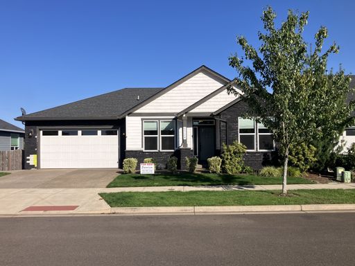 Large Four Bedroom Home in South Salem – photo 1