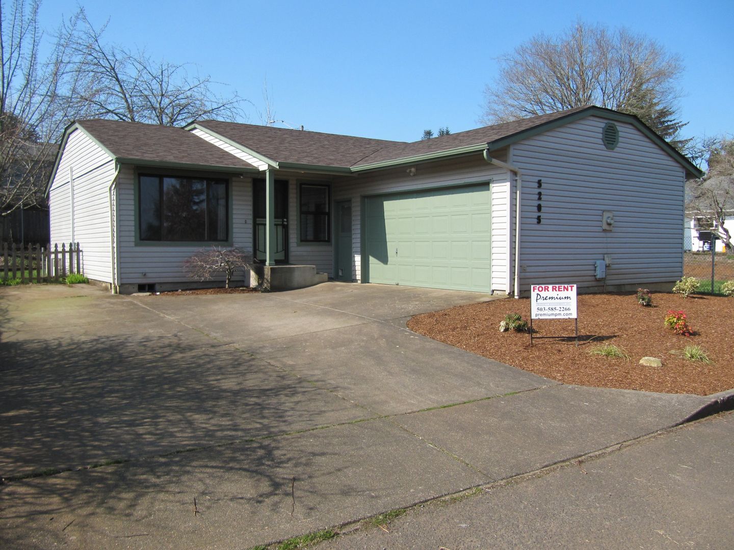 Salem House: 5205 9th Court SE