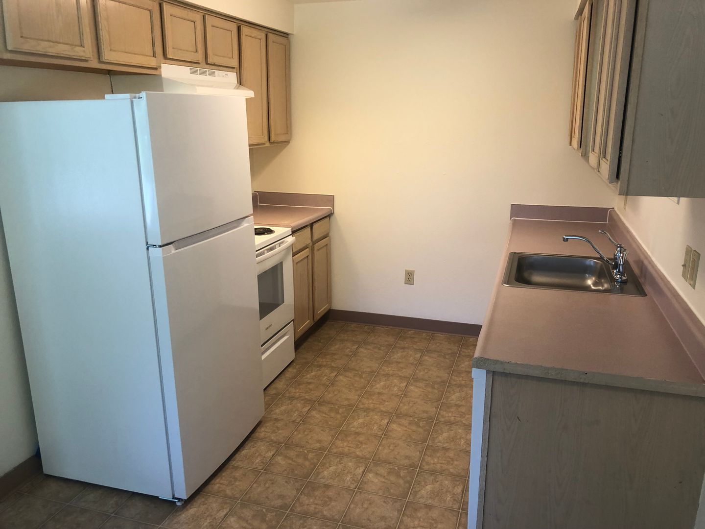 Salem Apartment: 835 Piedmont Ave. NW Apt. #8