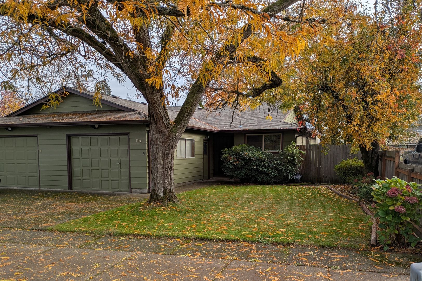 Keizer Apartment: 1078 & 1080 Alder Dr NE