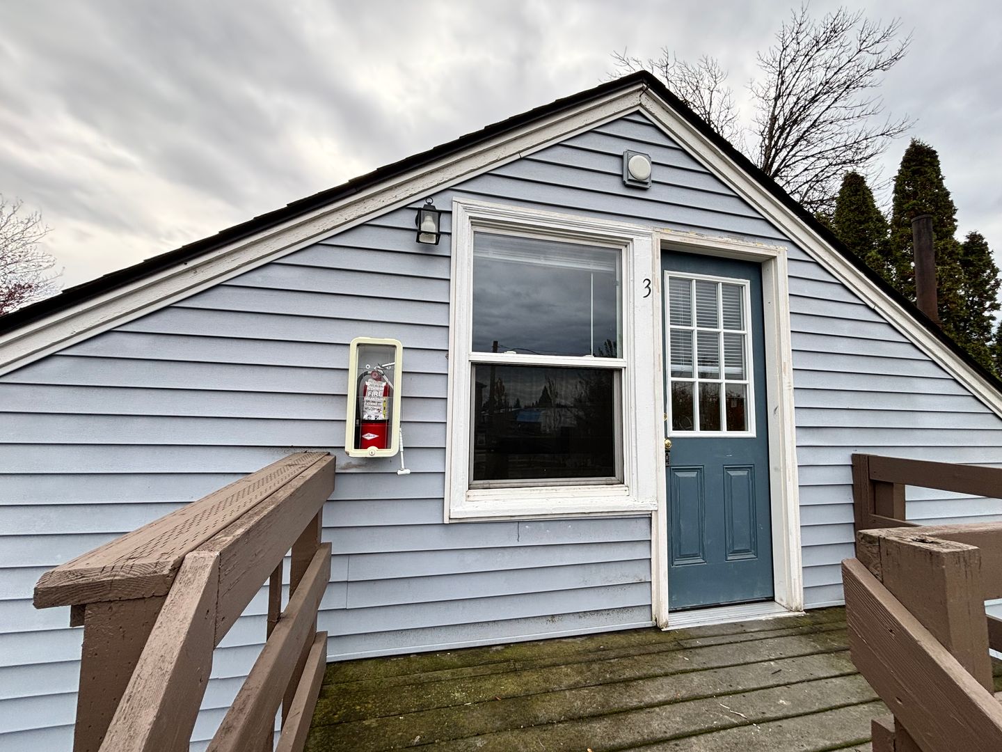 Salem Apartment: 3170 Lansing Ave NE #1, #2 & #3