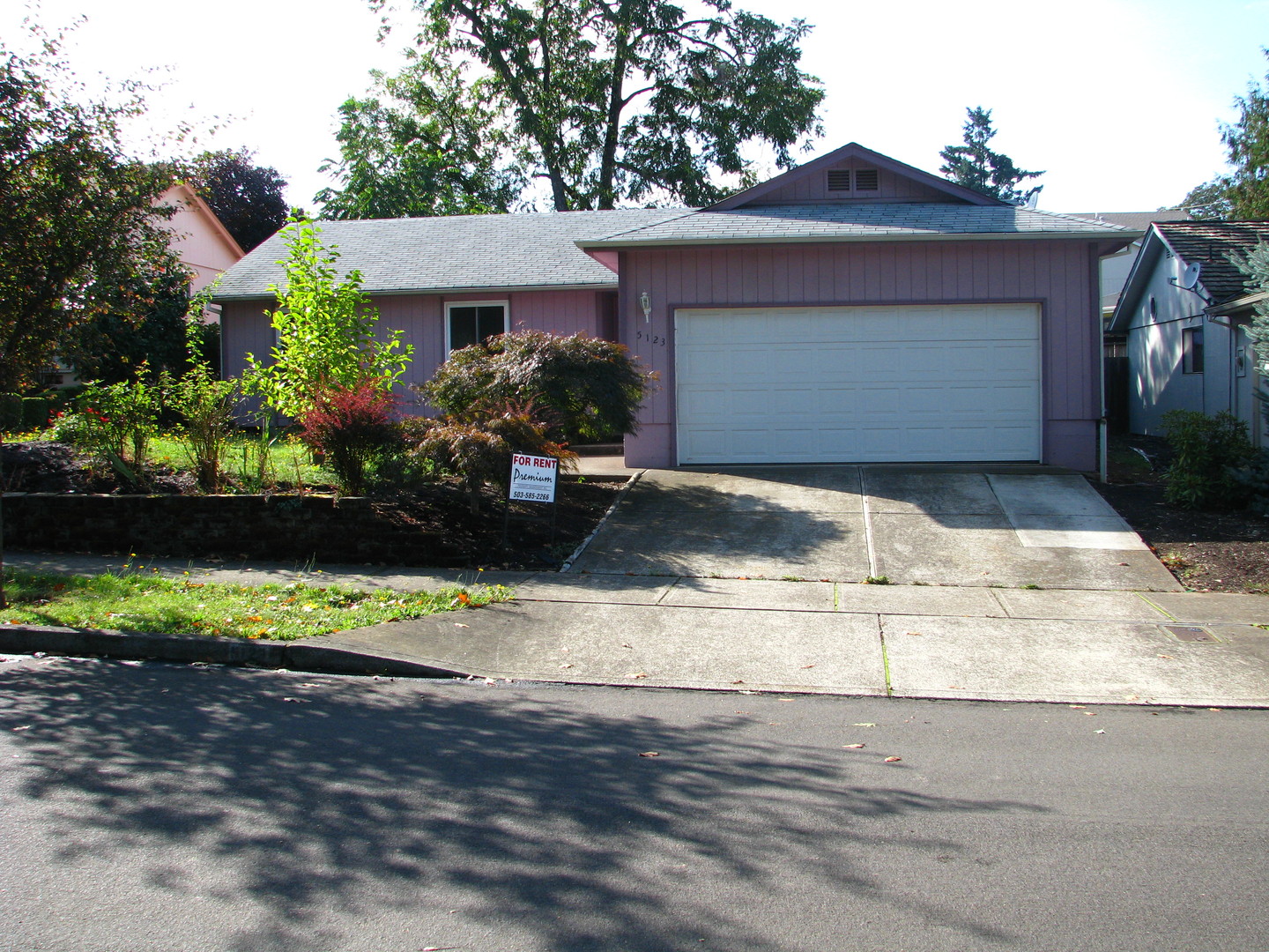 Salem House: 5123 Vale Court SE