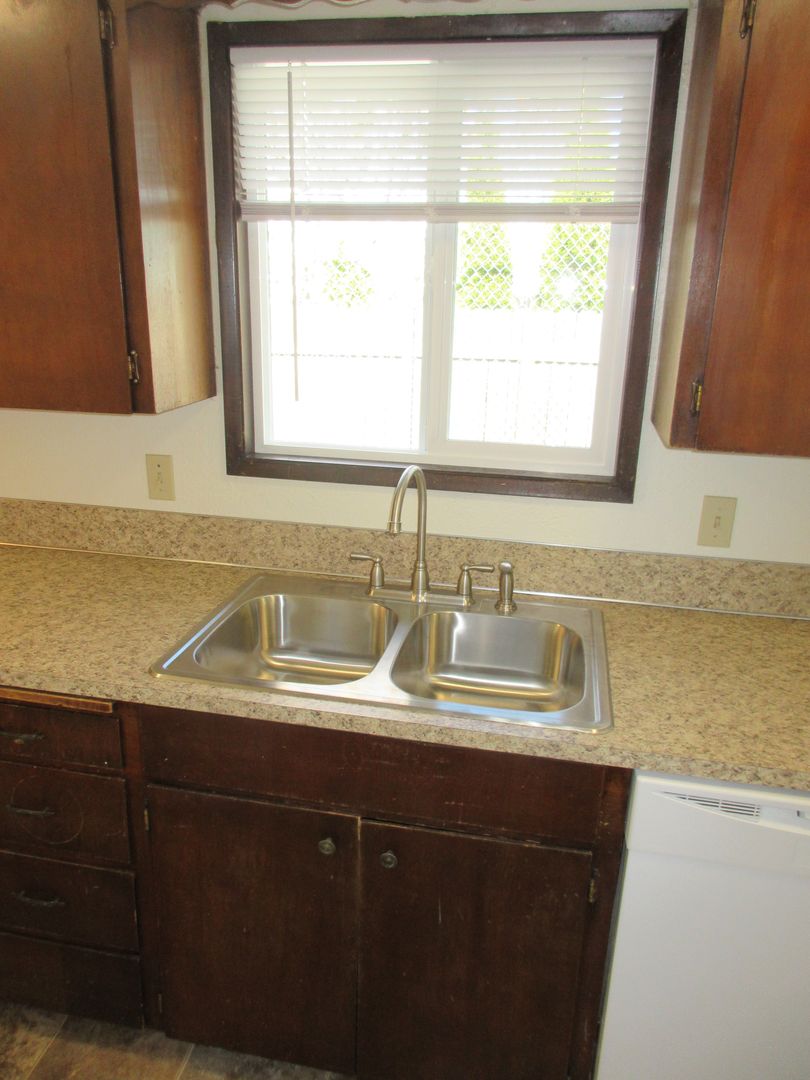 Salem Apartment: 2788 Claxter Rd NE