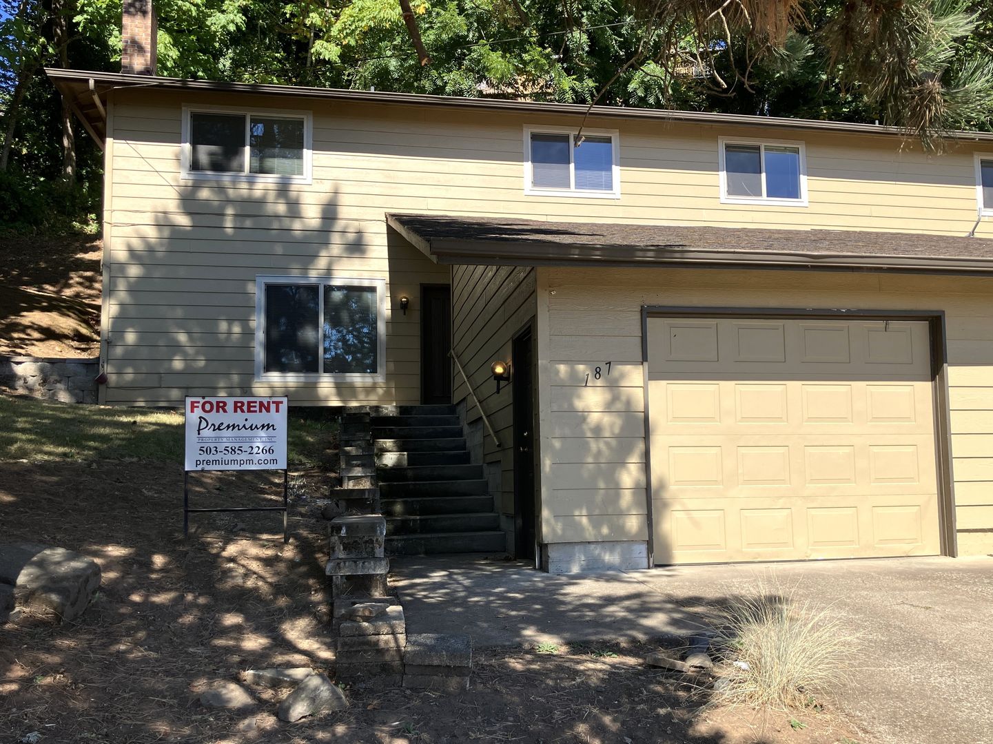 Salem Apartment: 187 Stoneway Dr NW