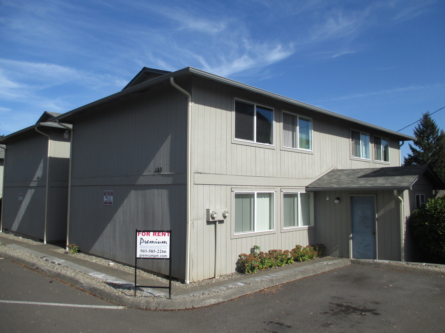 Salem Apartment: 113A Hrubetz Rd SE