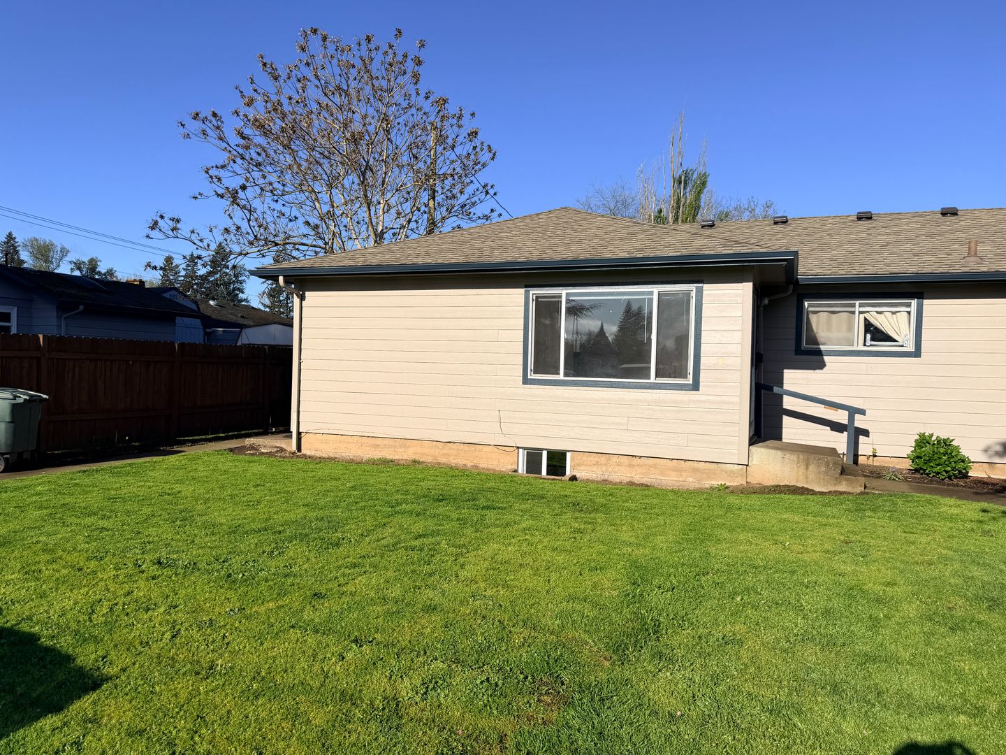 Keizer Apartment: 4525 Rivercrest Drive N