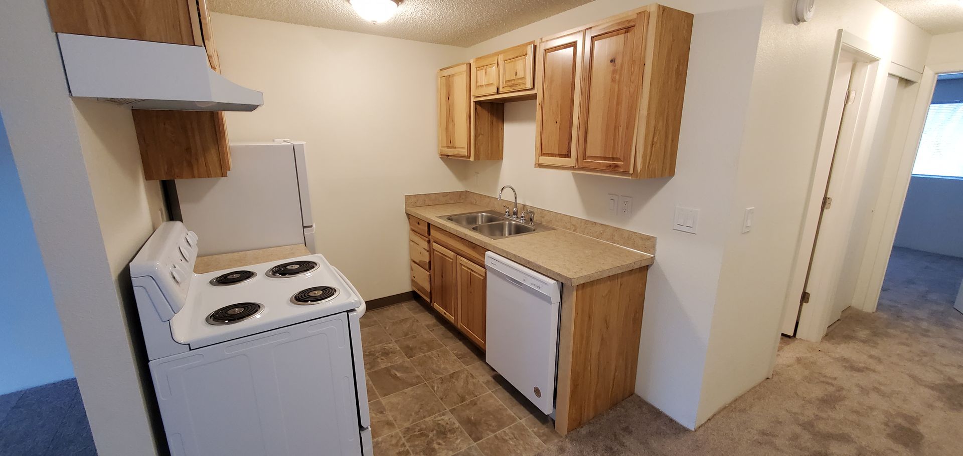 Salem Apartment: 728 Church Street NE #23