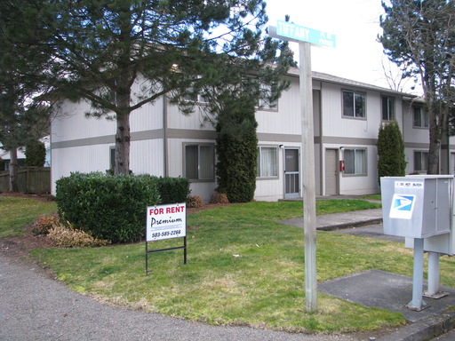 Quiet Two Bedroom Apartment in Keizer