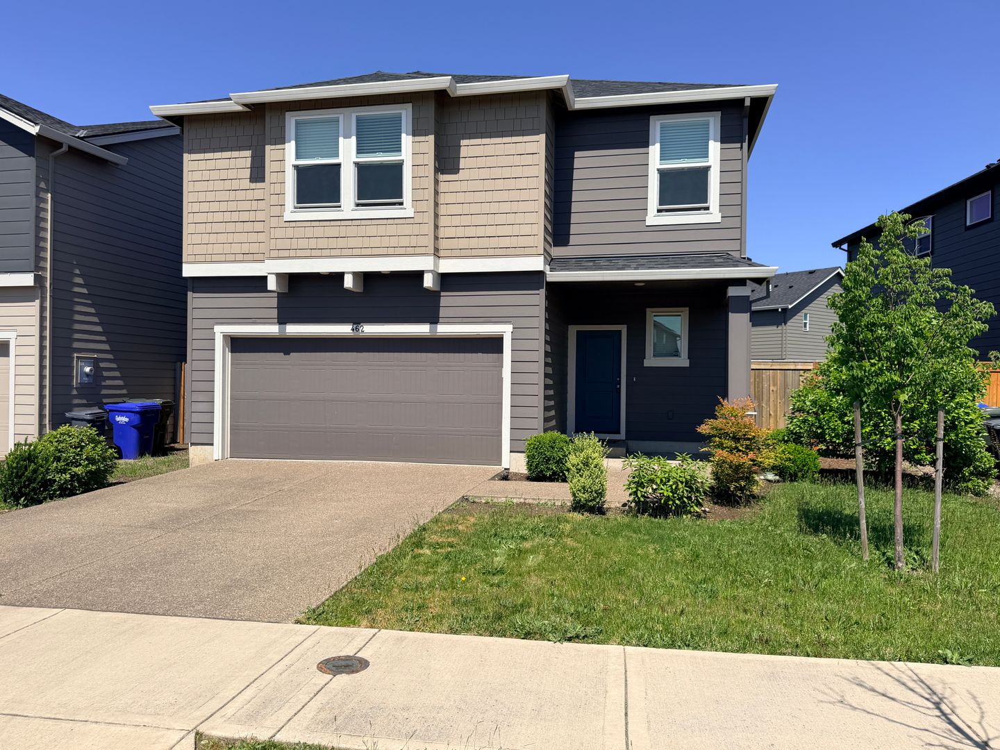 Salem House: 462 Greencrest St NE