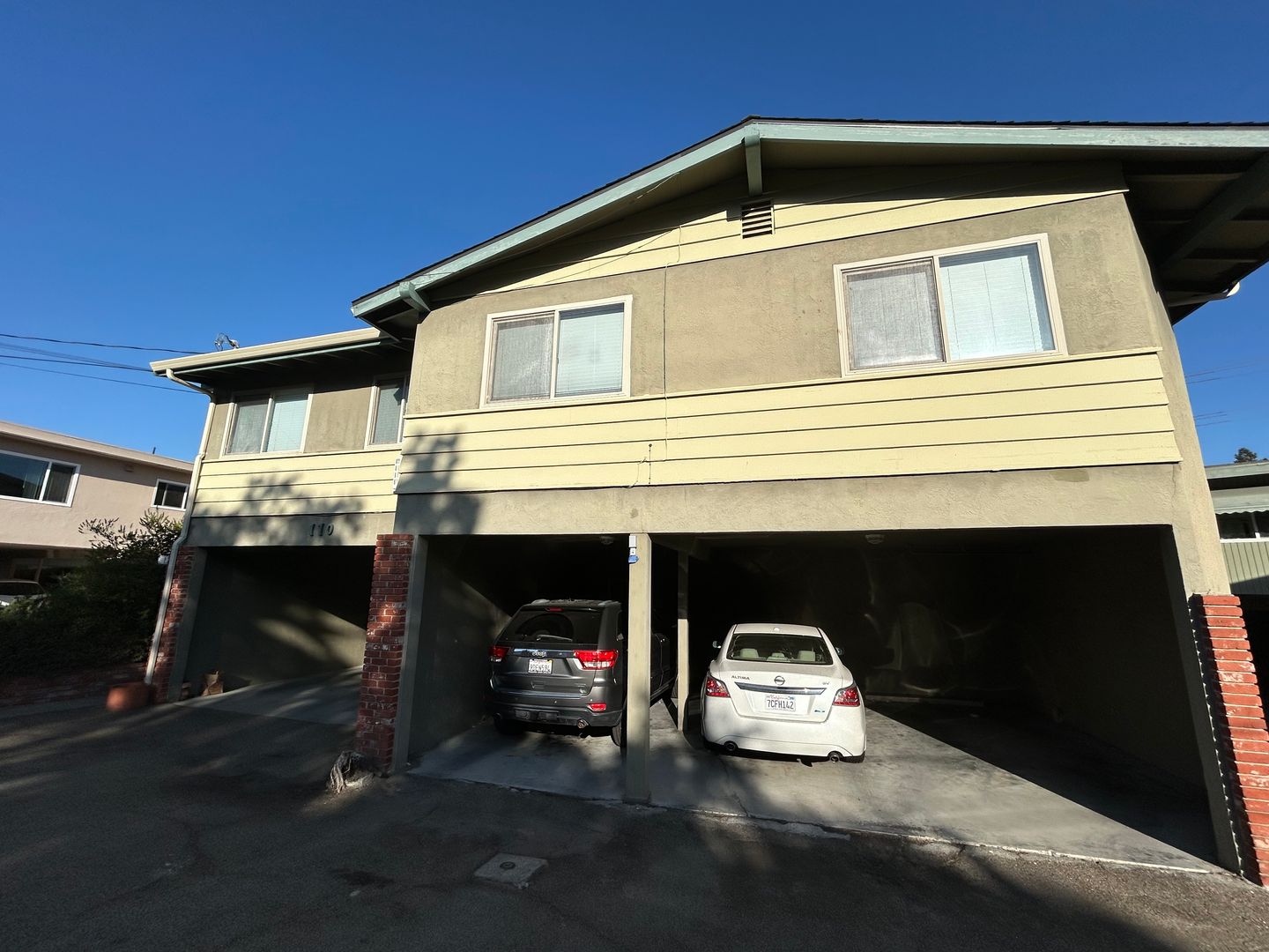 Walnut Creek Apartment: 170 Village Court