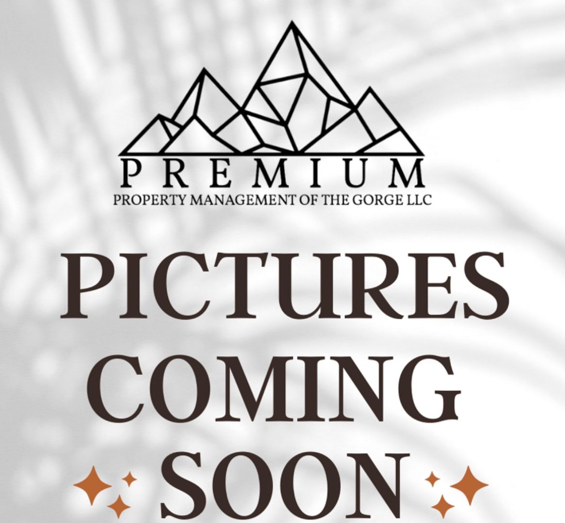 Hood River Apartment: 1695 Oak Street