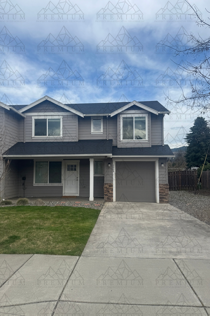 Hood River Apartment: 2005 6th Street & 517 Cameo Drive
