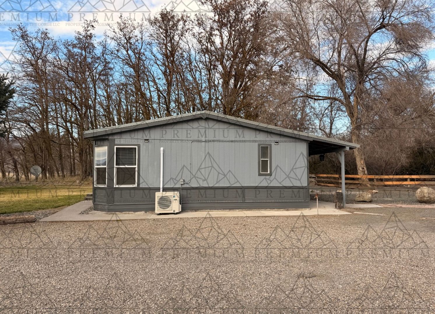 Tygh Valley House: 84060 Fred Ashley Road