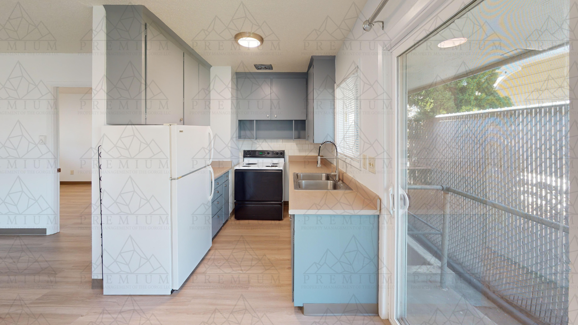 The Dalles Apartment: 517 Liberty Street