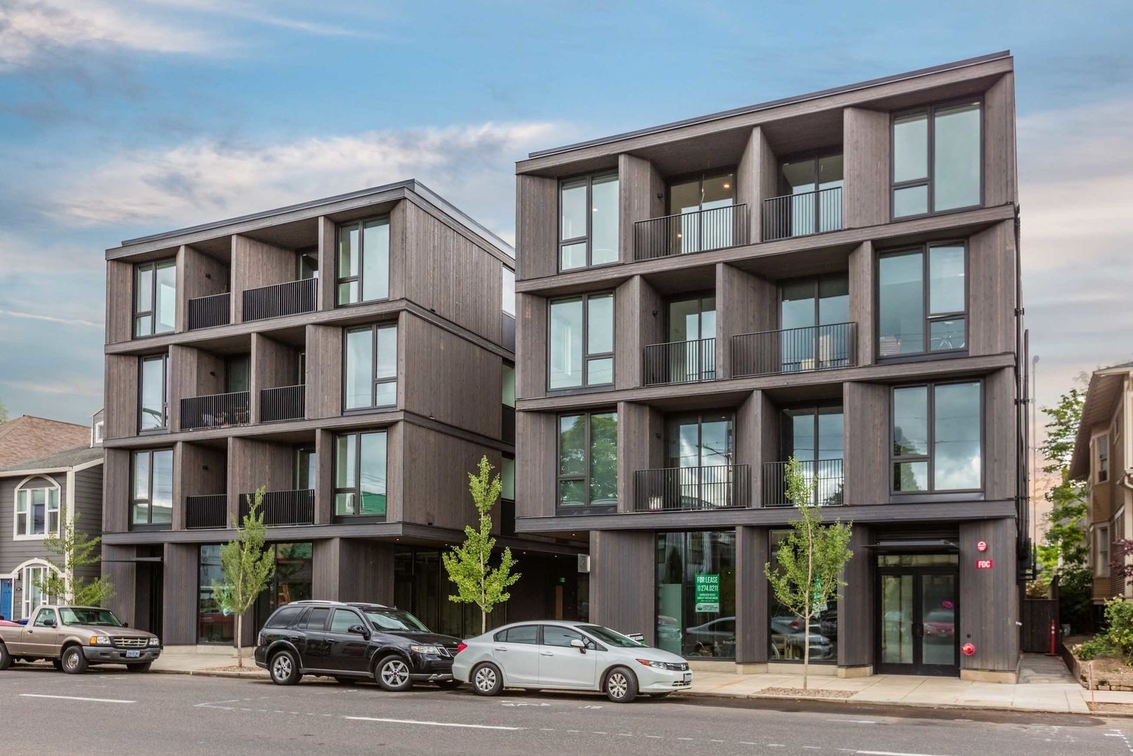 Portland Apartment: 2014 SE 11th Ave