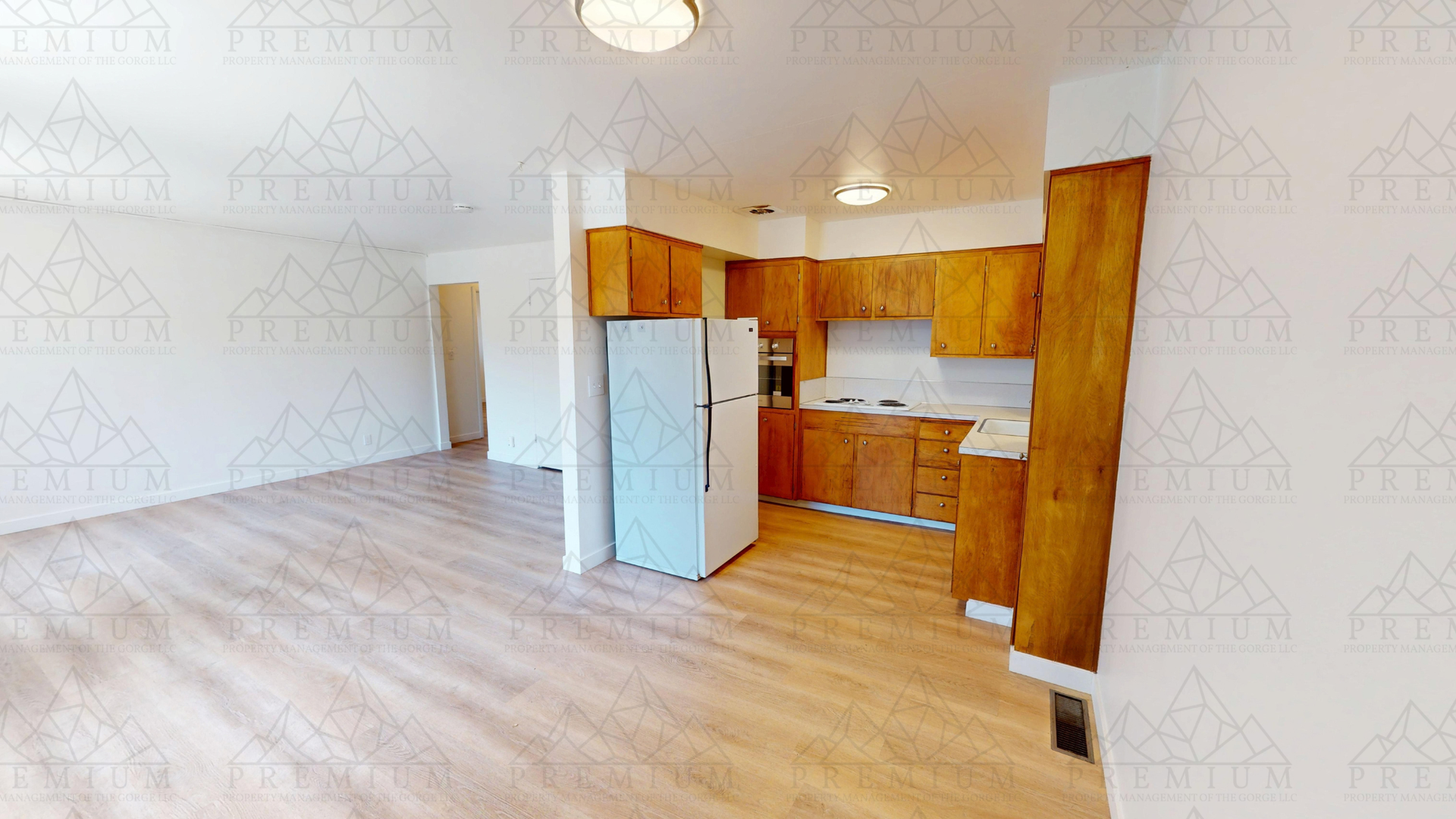 The Dalles Apartment: 911 Federal Street