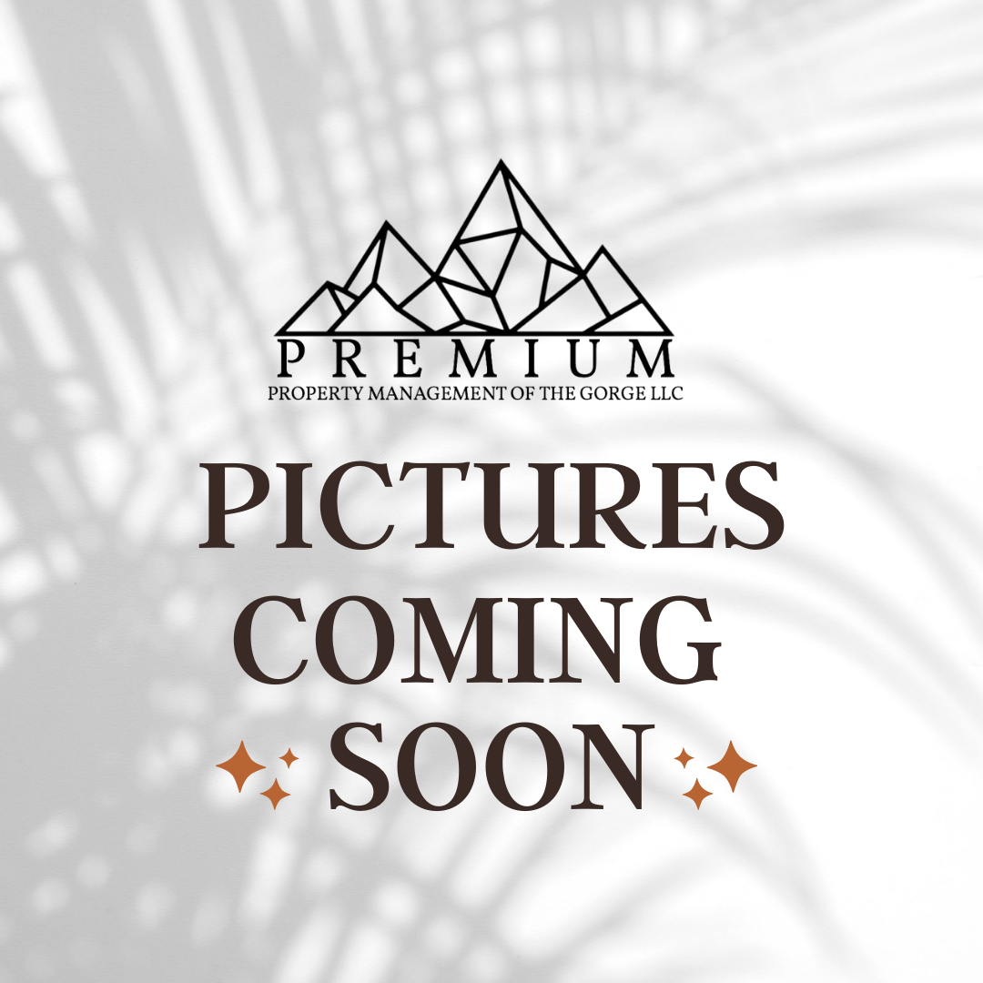 Hood River Apartment: 1695 Oak Street
