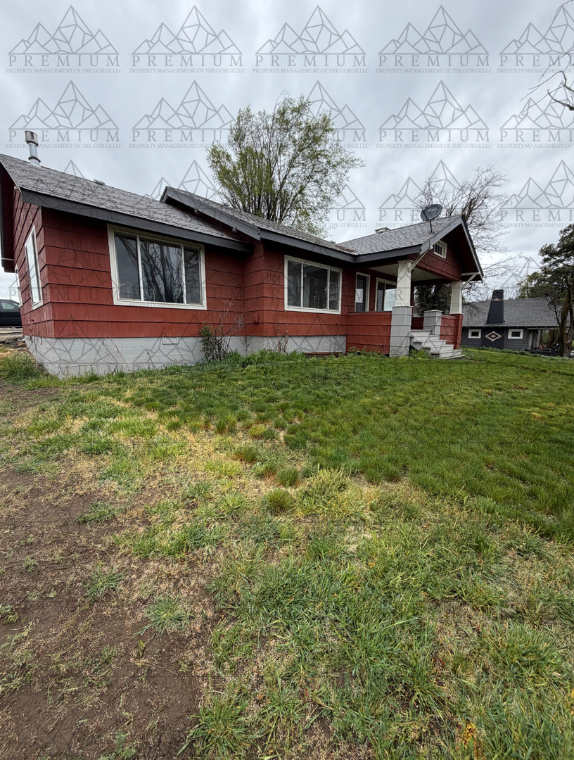 Wasco House: 1308 Biggs St