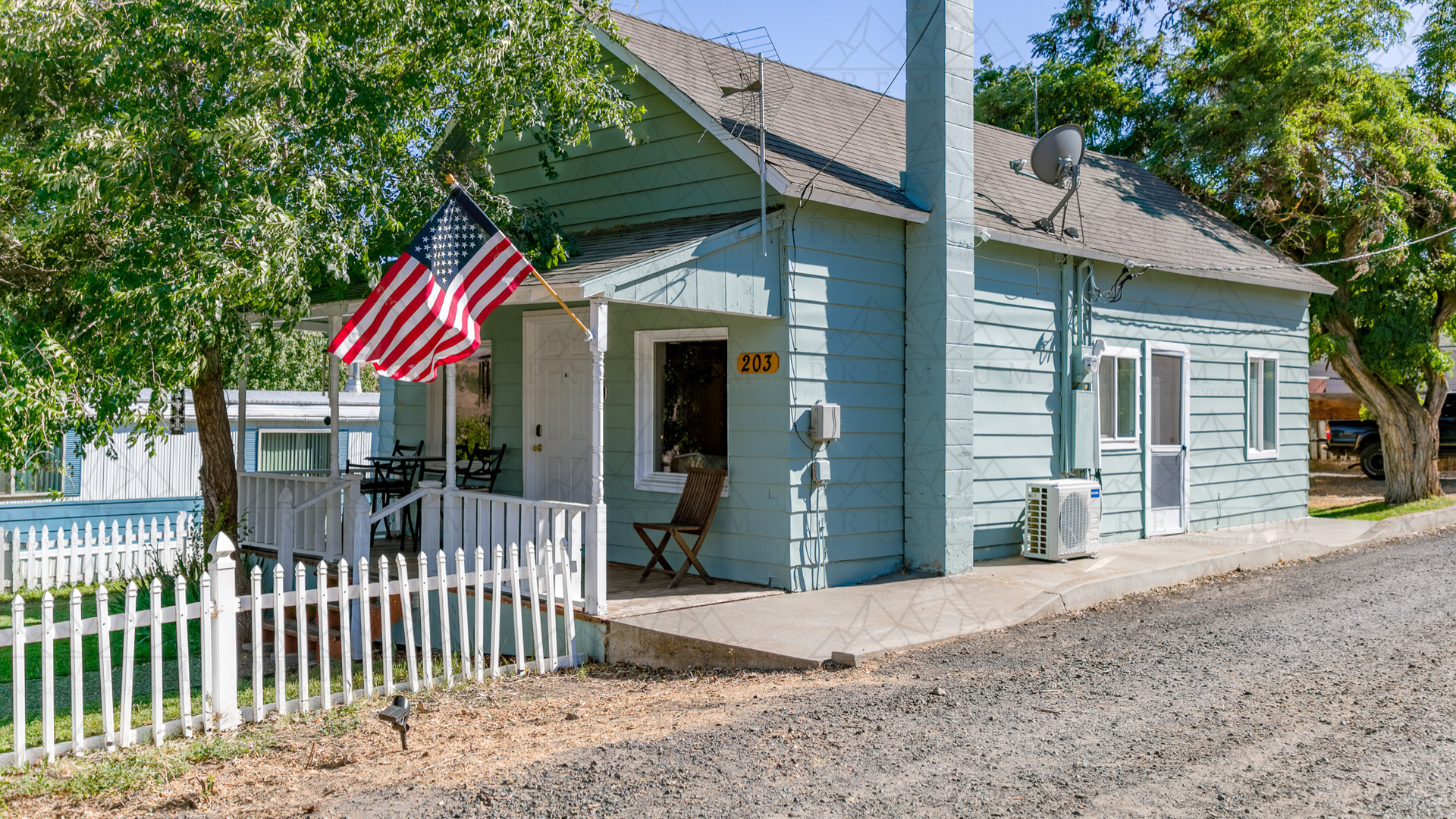 Maupin House: 203 6th Street