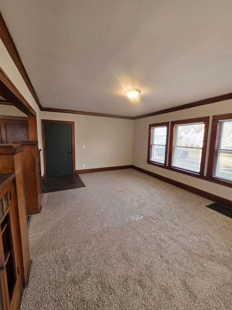 Rockford Apartment: 1325 Parmele