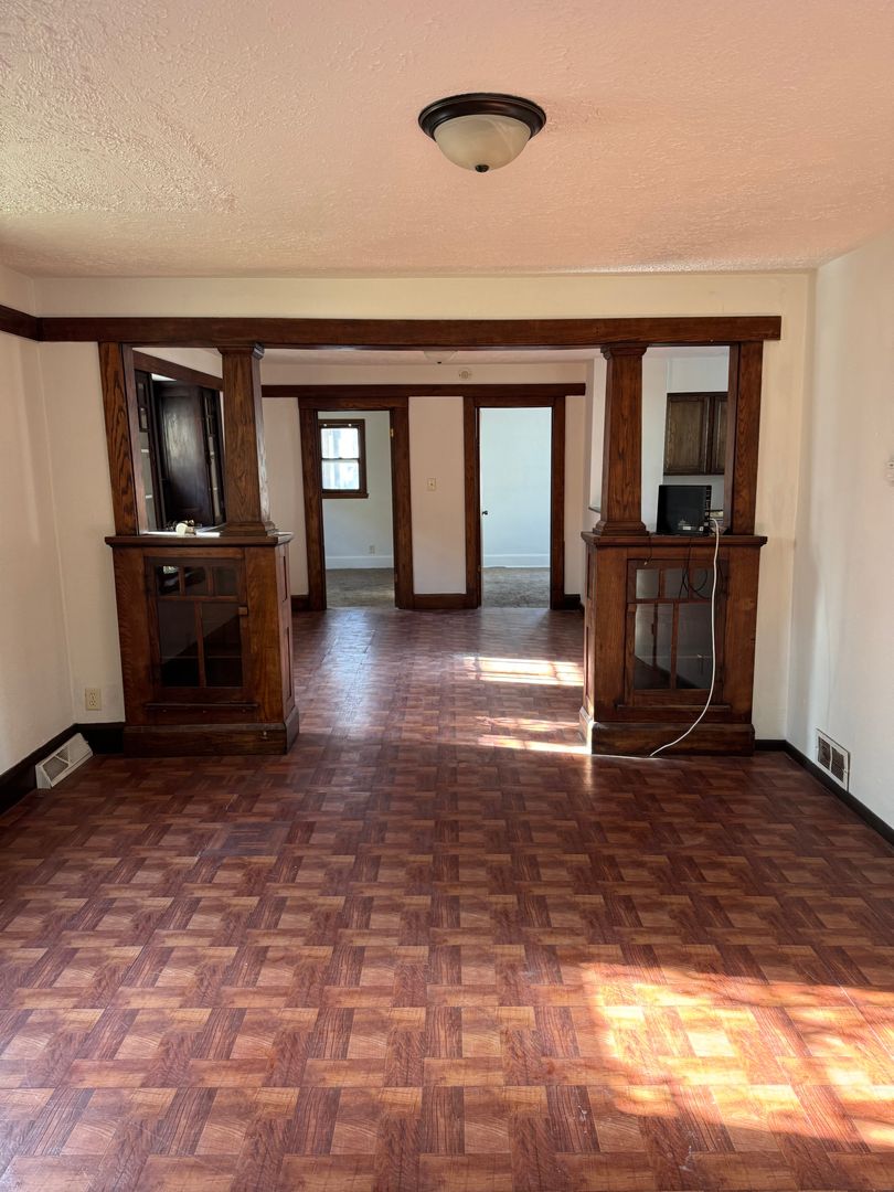 Rockford Multiplex: 203 Howard Avenue - Apartment 1