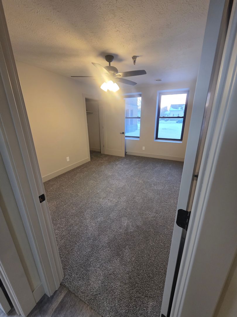 Rockford Apartment: 2208 8th Street