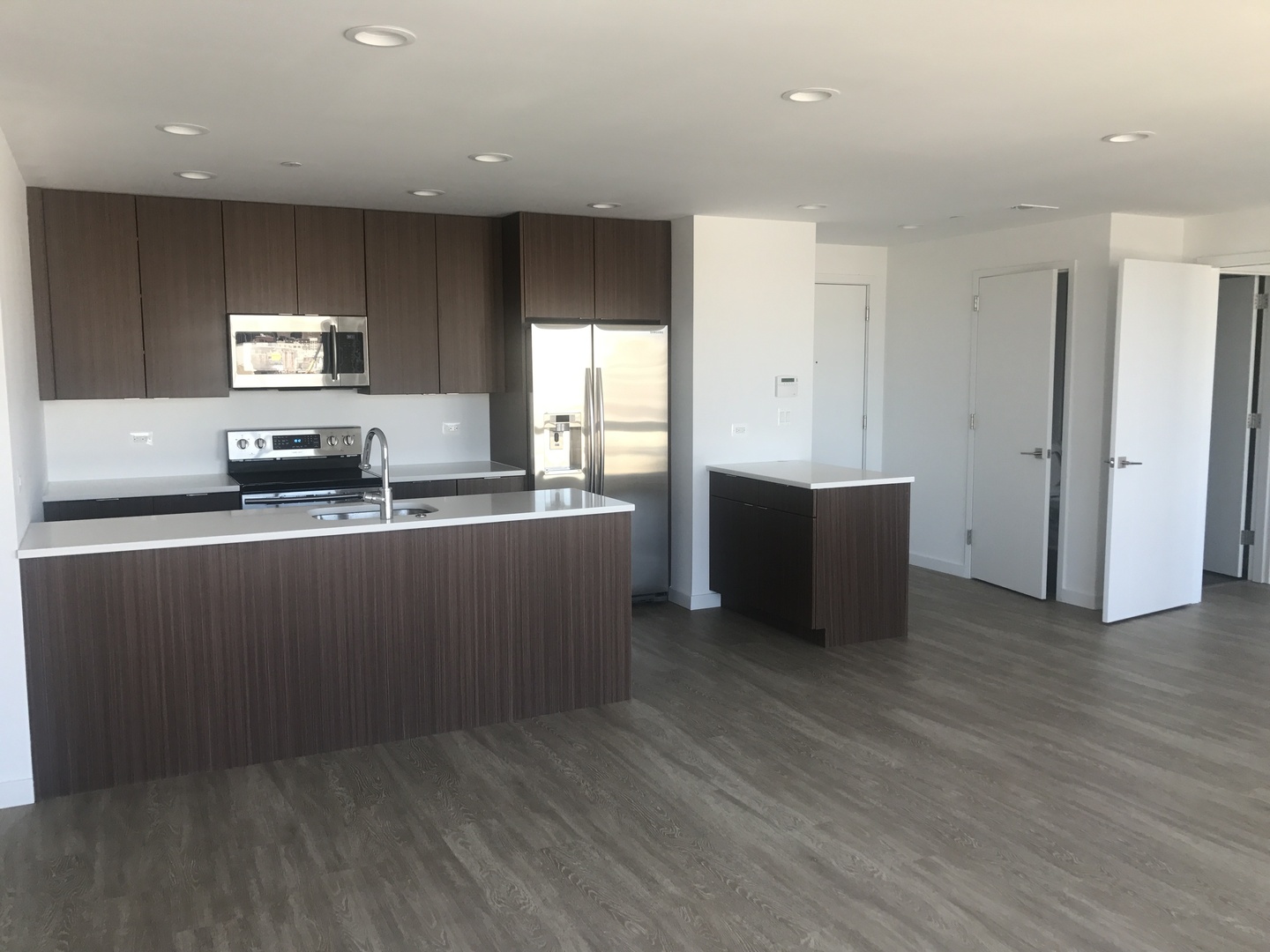 Philadelphia Apartment: 1221 South Broad Street