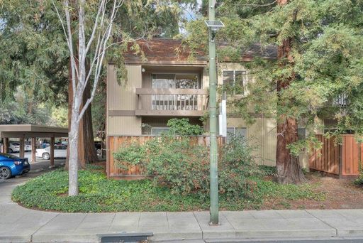 Spacious Upstairs Condo, Balcony, Storage, Gorgeous Complex, Pool, Clubhouse, Tennis Court!