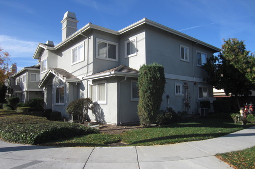 Spacious Downstairs Apartment, A/C, 2C Garage, Patio, W/D, Hardwood Floors, Beautiful Inside! – photo 1