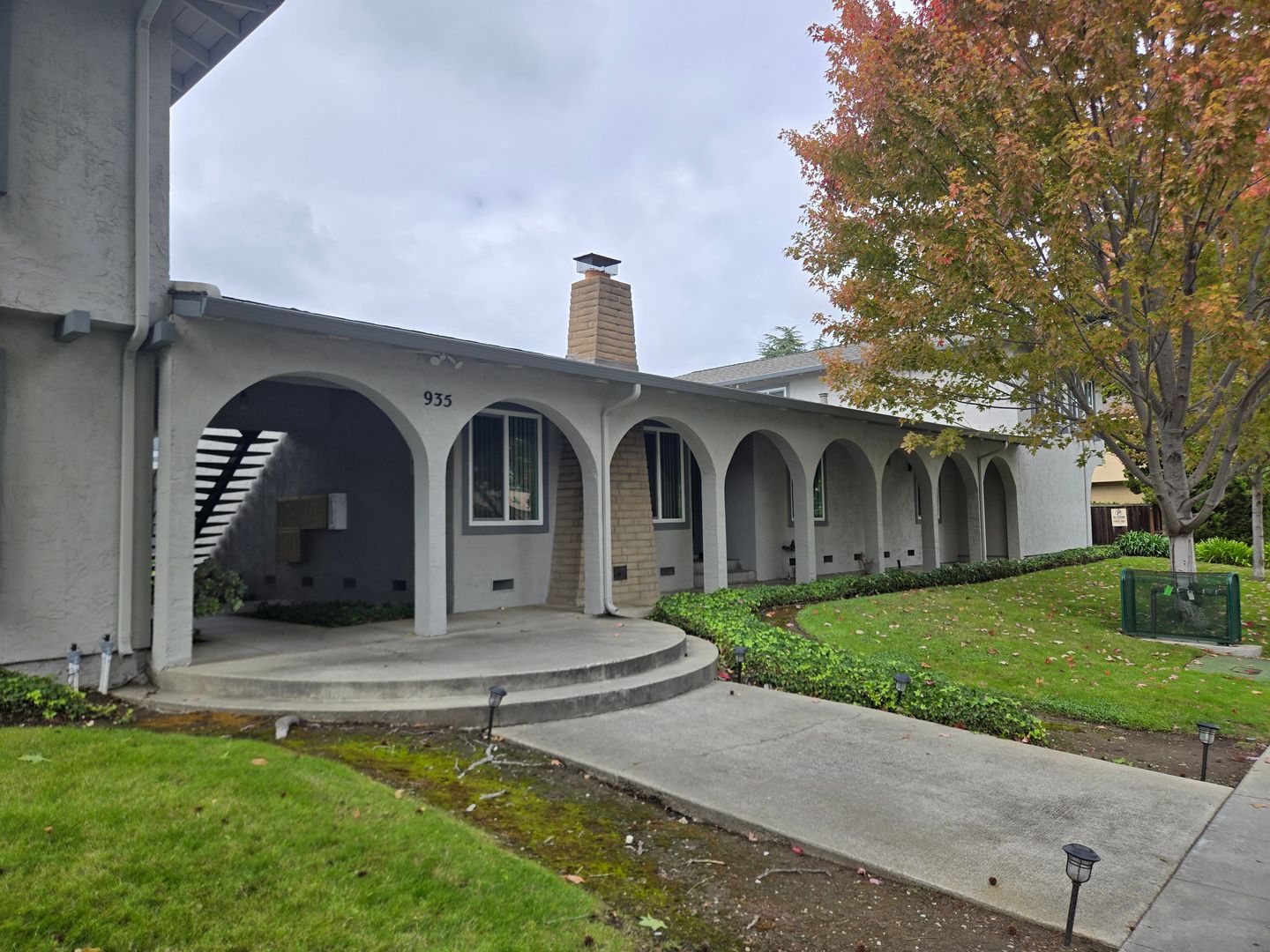 Sunnyvale Apartment: 935 Azure St