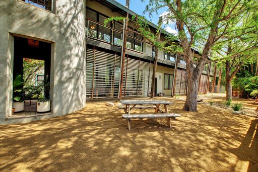 1308 W. North Loop - B – photo 1