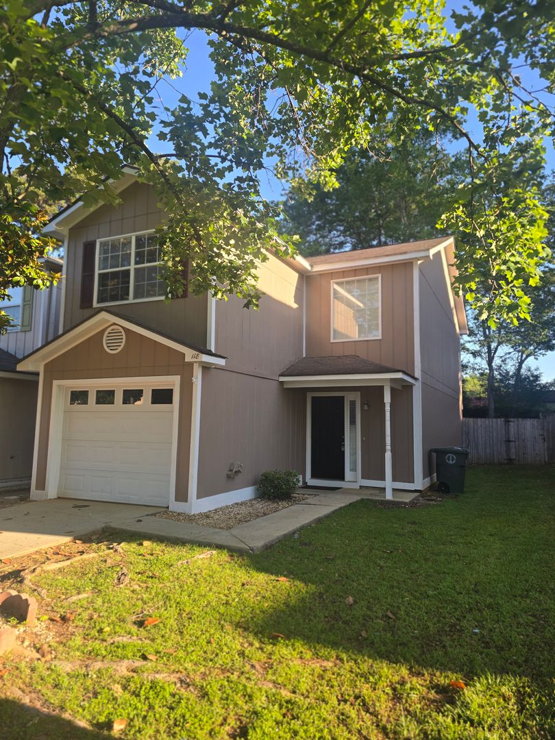 Enterprise Townhome: 118 Commons Drive
