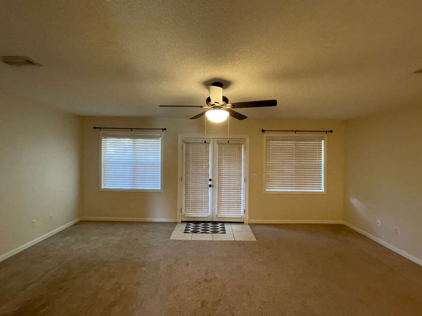Enterprise Townhome: 302 Ridgeway Drive