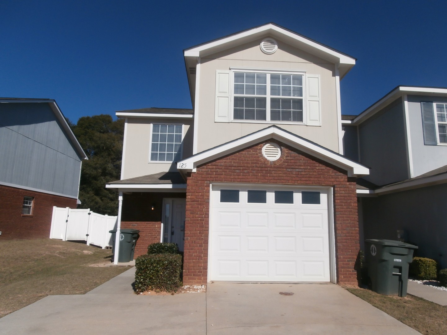 Enterprise Townhome: 125 Winthrope Lane