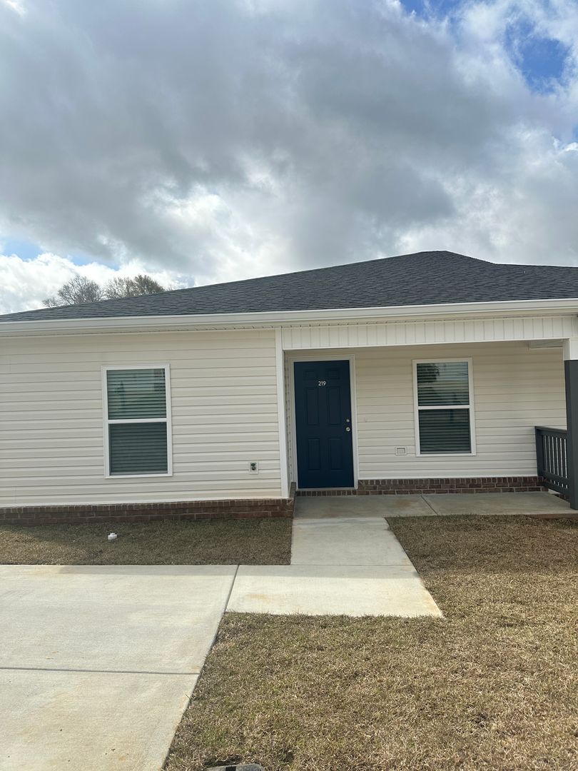 Enterprise Townhome: 219 Charleston Drive