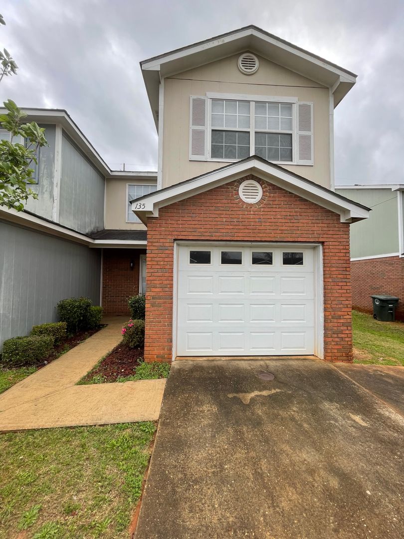 Enterprise Townhome: 135 S Springview Dr