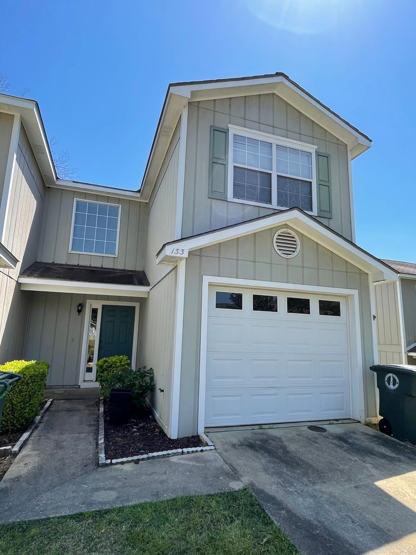 Enterprise Townhome: 133 Commons Drive