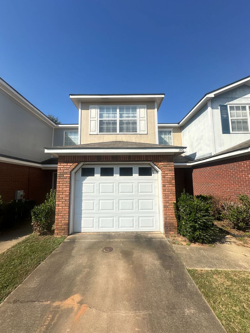 Enterprise Townhome: 146 S Springview