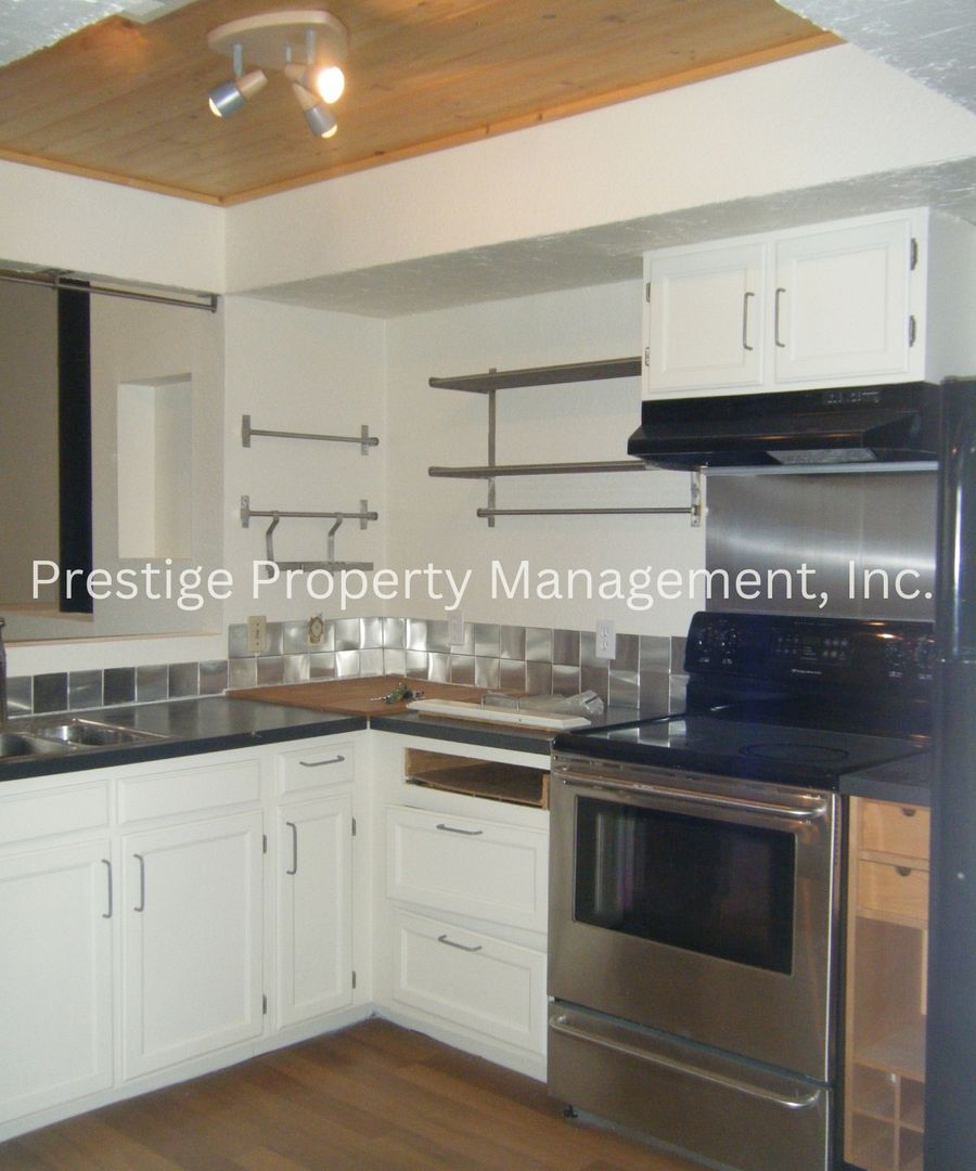 Tucson House: 2744 N. Country Club Rd #202