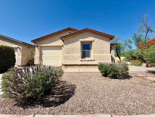 Come Check Out this 2/1 on the Northwest Side With A Split Floorplan!!! – photo 1