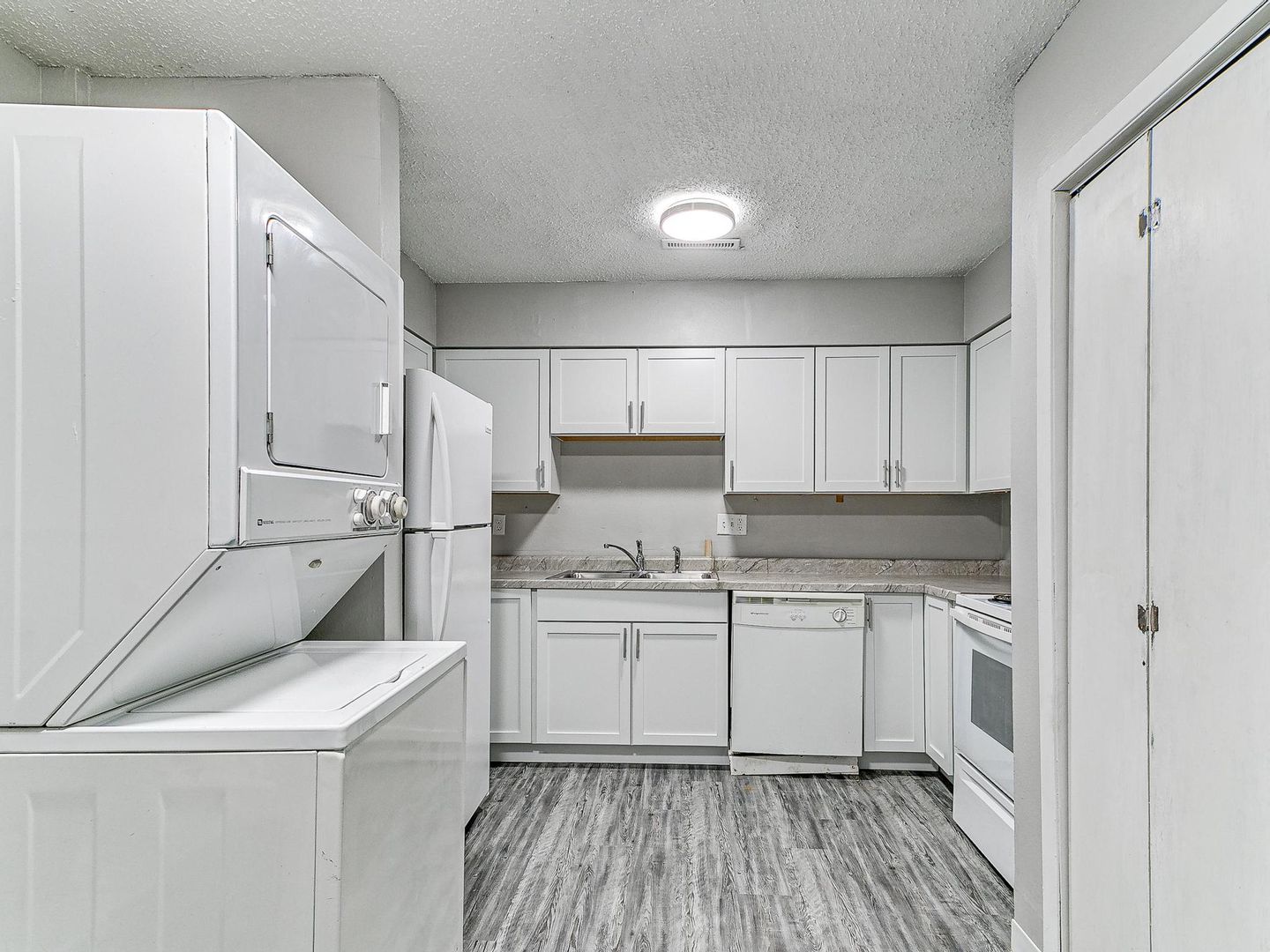 Gilbert Apartment: 120 Shepard Street