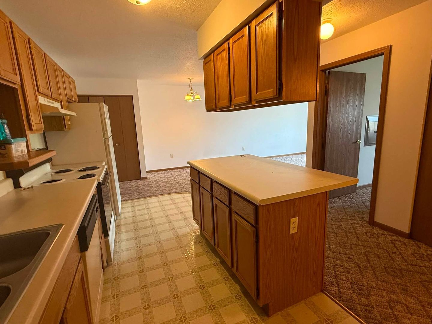 Tomah Apartment: 1021 Grandview